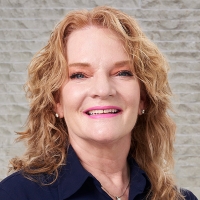  Elaine Mardis